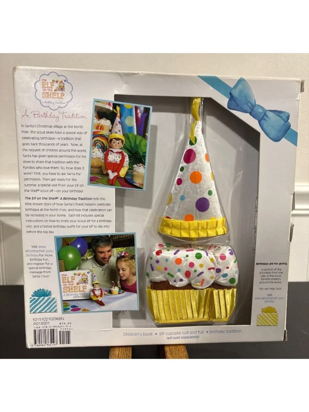 The Elf On The Shelf: A Birthday Tradition Gift Set - Book & Cupcake Costume - Picture 2 of 13